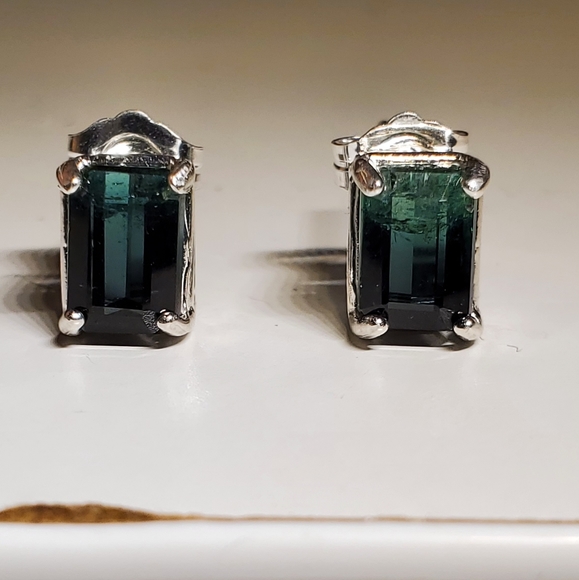 Bi-Color Tourmaline & Sterling Silver Earing Pair. - Picture 3 of 5